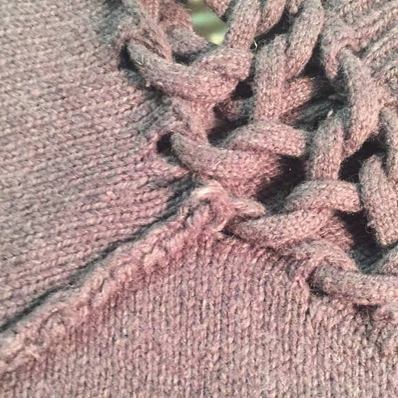 Very cute sweater with cute design! - Picture 6 of 6